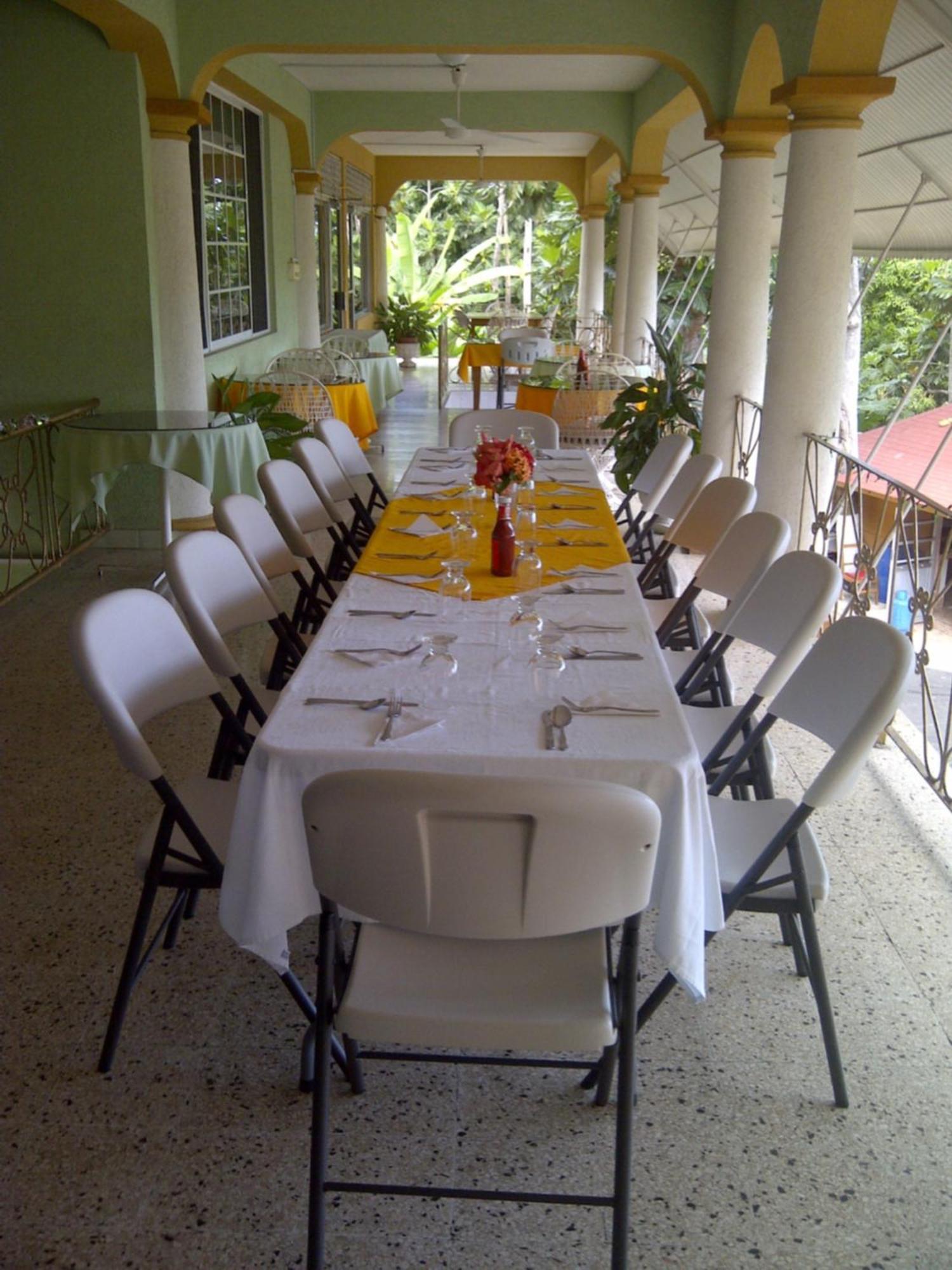 Palm Bay Guest House & Restaurant مونتيغو باي المظهر الخارجي الصورة