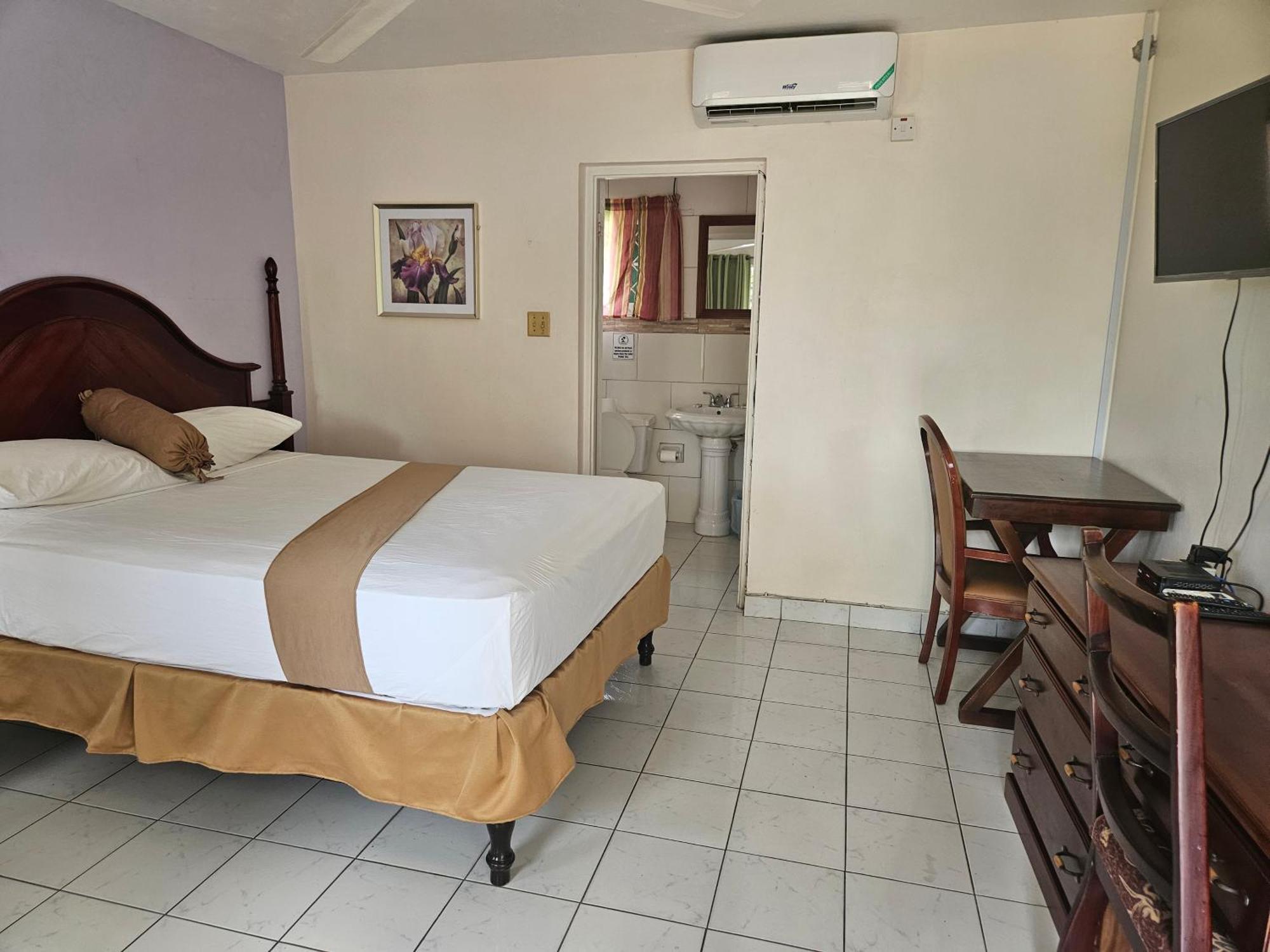 Palm Bay Guest House & Restaurant مونتيغو باي المظهر الخارجي الصورة