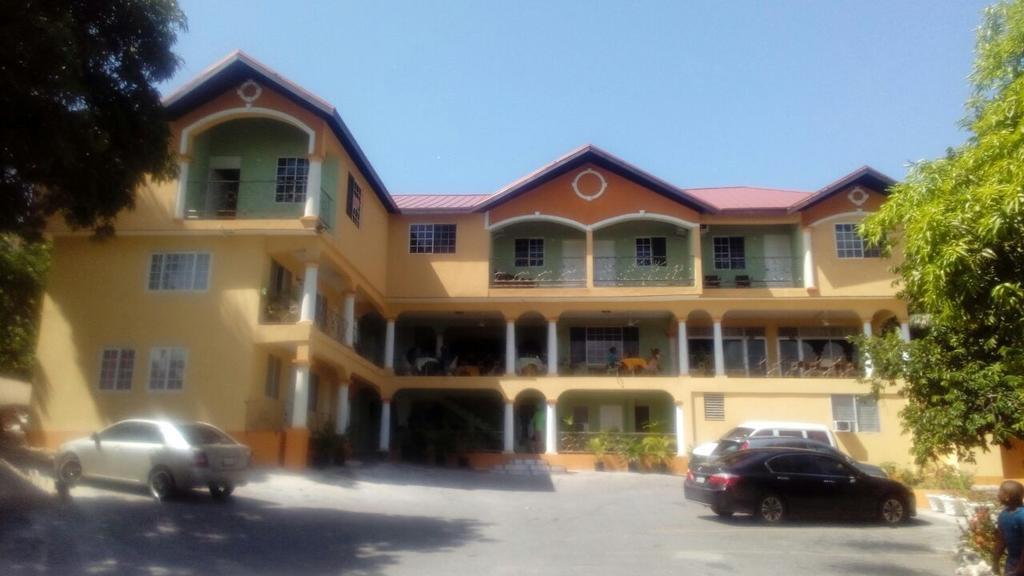 Palm Bay Guest House & Restaurant مونتيغو باي المظهر الخارجي الصورة
